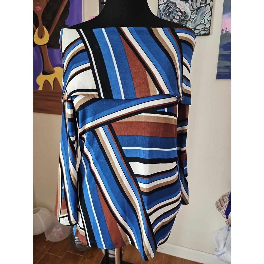 TRAVELERS BY CHICO'S Chicos Geometric Fold Over Neck Packable Stretch Top 1 YJ01